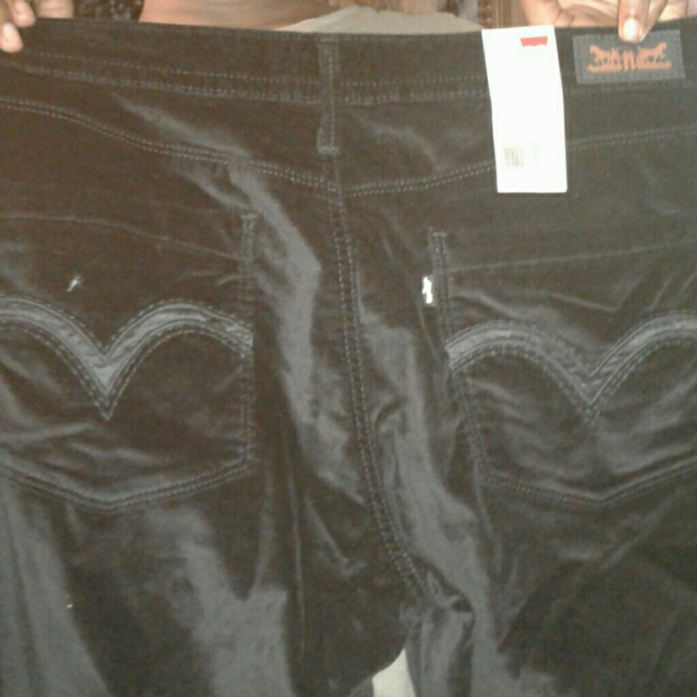 Brand new valour Levi's.